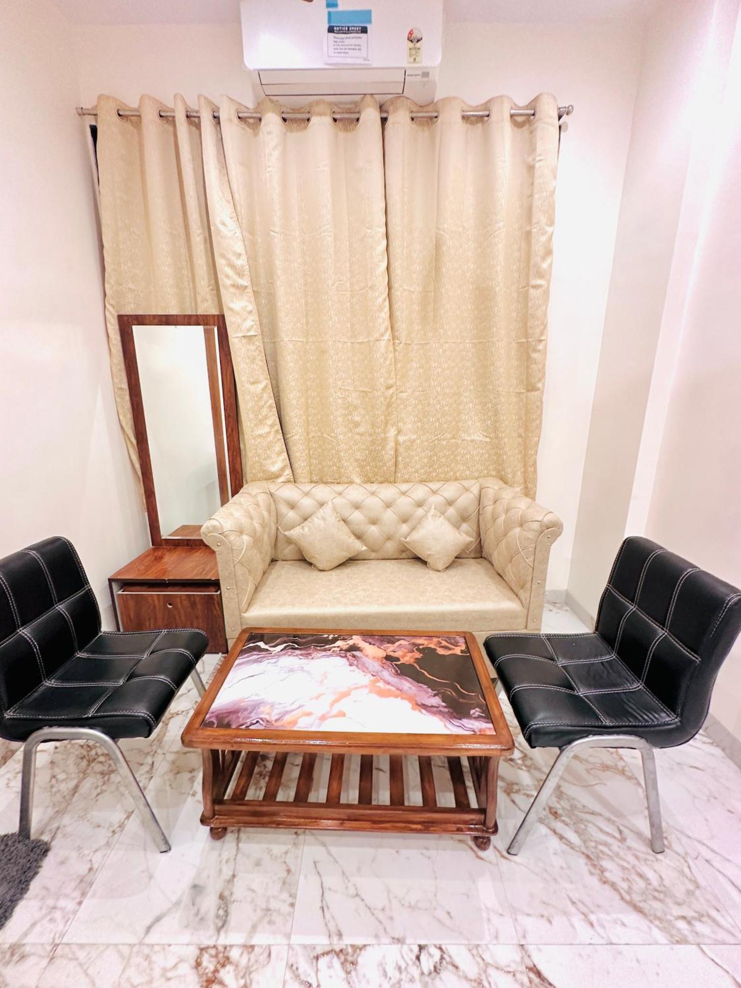 Hotel The Ceremony Kalyān Εξωτερικό φωτογραφία